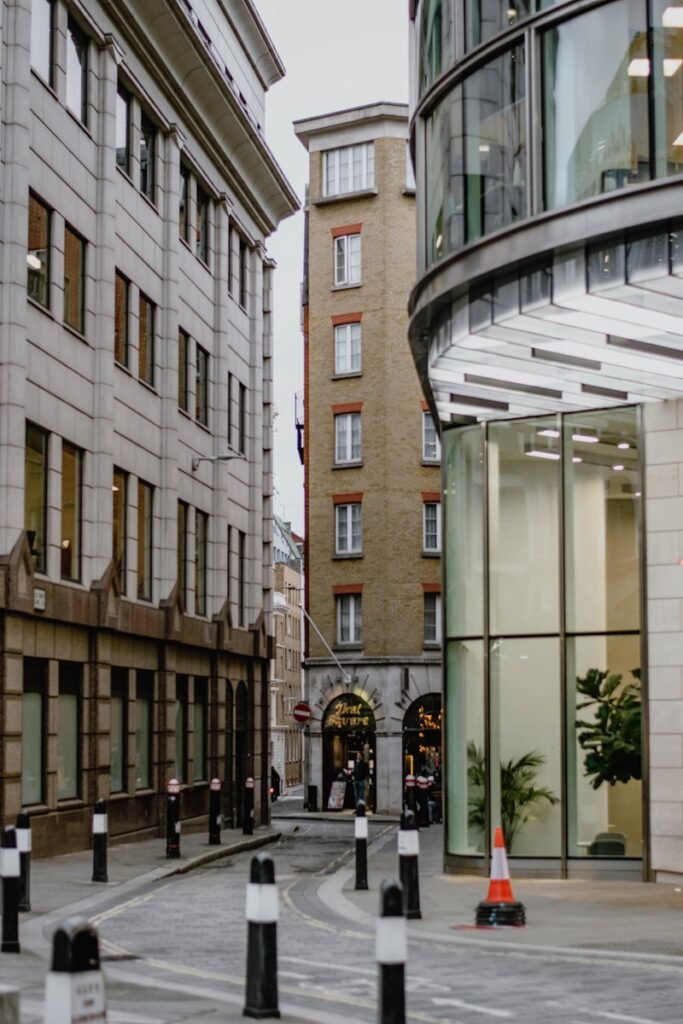 Business Registration in the UK 2025 – How to Register, Maintain, and Avoid Penalties